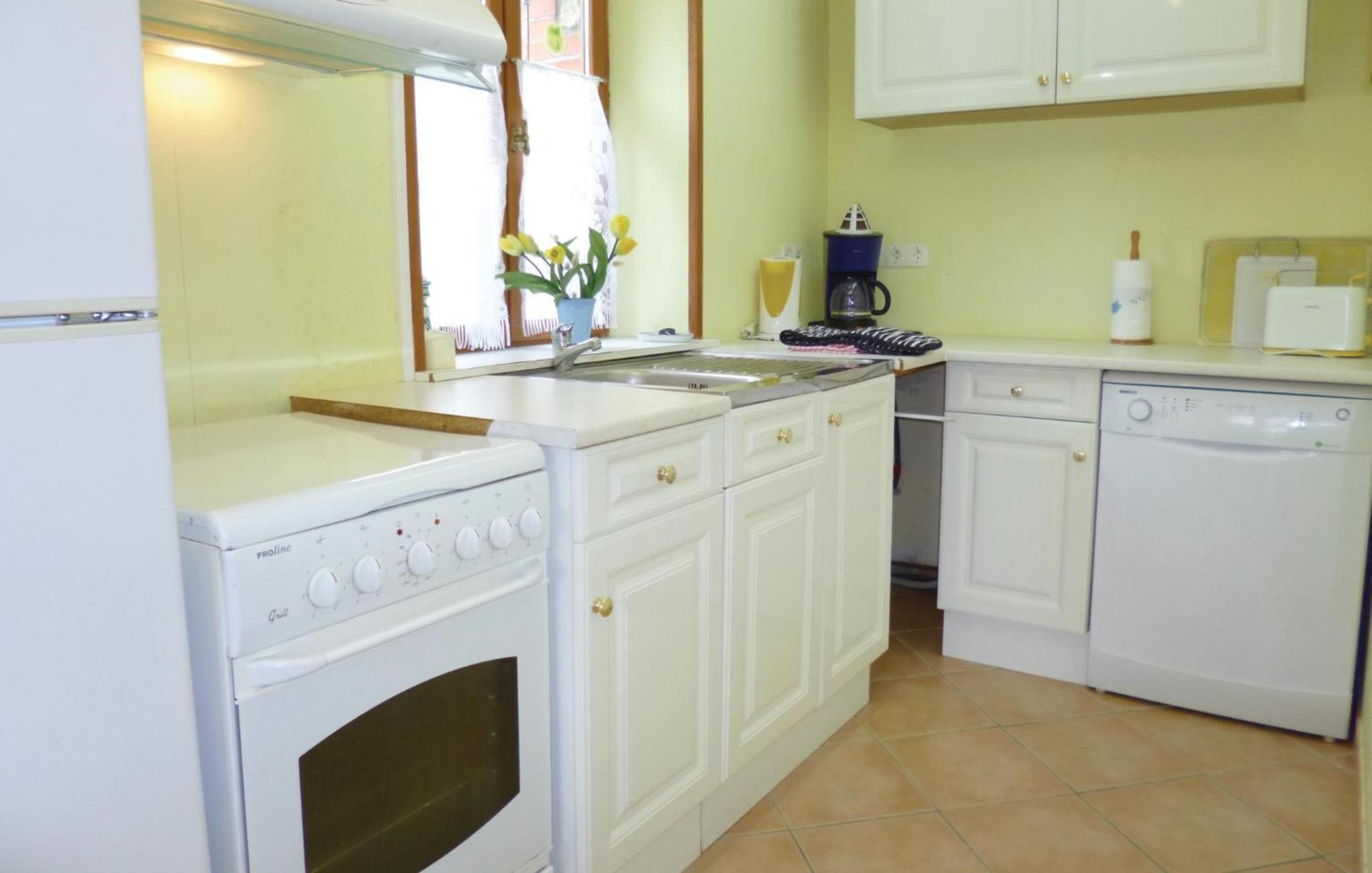 3 Bedroom Cozy Home In Brucheville Carentan-les-Marais Dış mekan fotoğraf