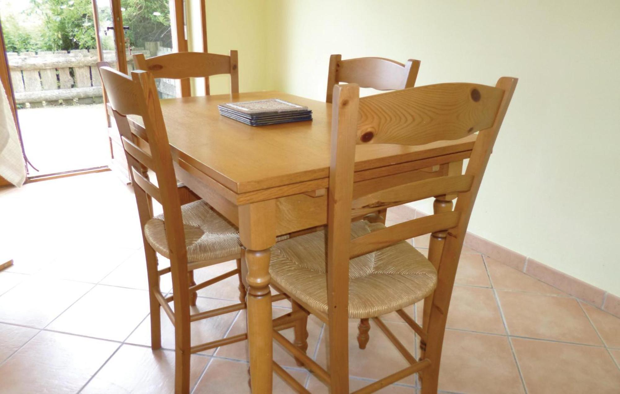 3 Bedroom Cozy Home In Brucheville Carentan-les-Marais Dış mekan fotoğraf